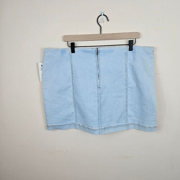 NWT No Boundaries Seamed Denim Mini Skirt. Blue 21 - Picture 8 of 13